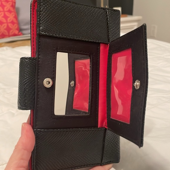 Keneth Cole REACTION wallet. - Picture 7 of 8